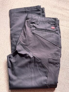 Men's Black Cargo Pants with Utility Pockets